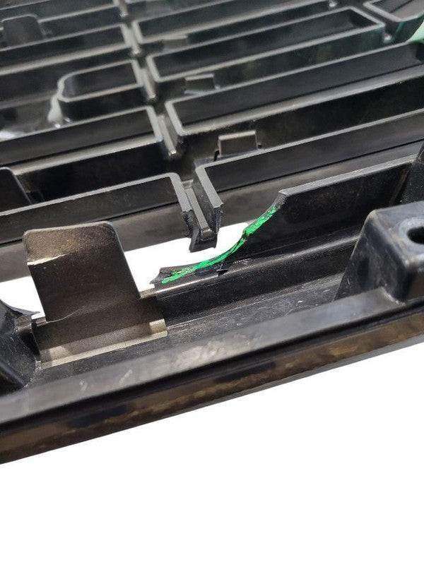Grille Center XL 5 Painted Bars Fits 15-17 FORD F150 PICKUP 669320