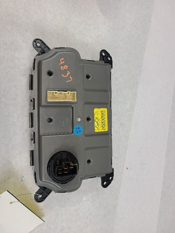 Temperature Control Manual Temperature Control Fits 14-15 SORENTO 6071