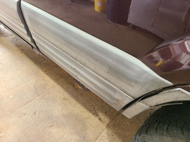 GRANDCHER 1998 Door Moulding Rear 672516