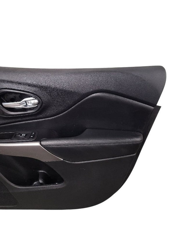 CHEROKEE  2021 Front Door Trim Panel 651881