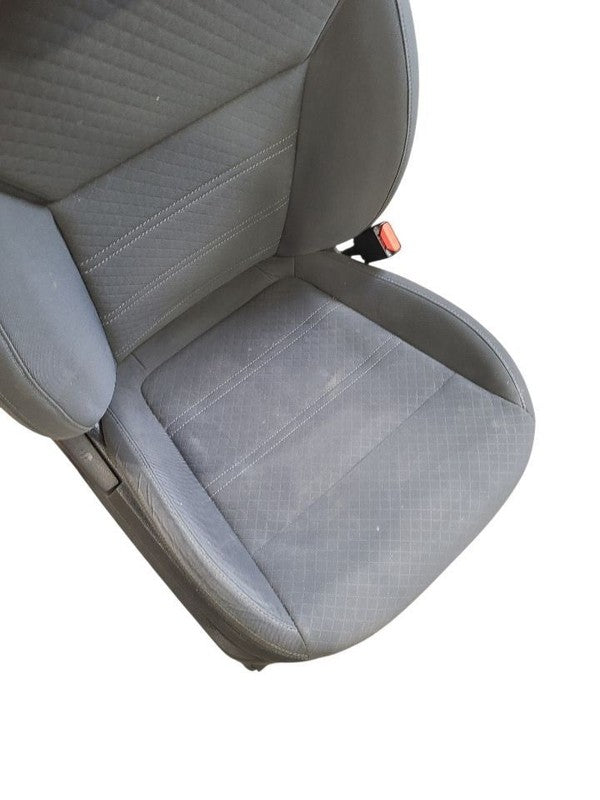 Passenger Front Seat  Cloth Manual Fits 16-18 SORENTO 655398