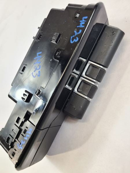 RAM15NEW  2020 Dash/Interior/Seat Switch 564631