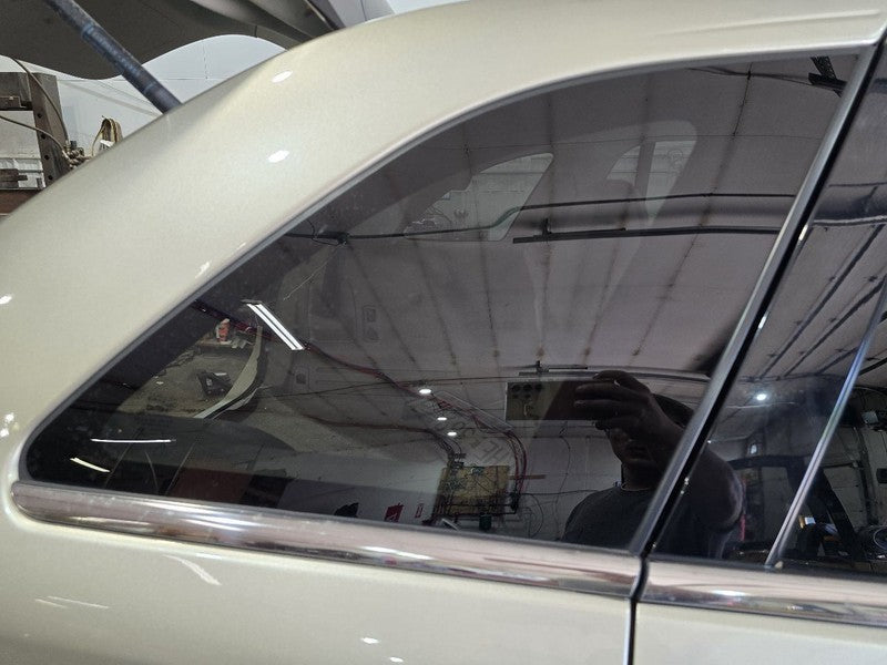 Passenger Quarter Glass Privacy Tint Bright Moulding Fits 07-15 MKX 63