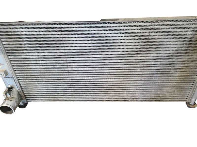 Intercooler 6.6L Fits 01-05 SIERRA 2500 PICKUP 633535