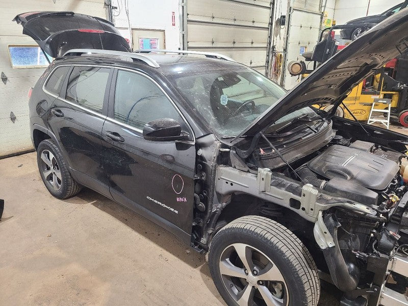 Roof Glass Rear Fits 14-23 CHEROKEE 651905