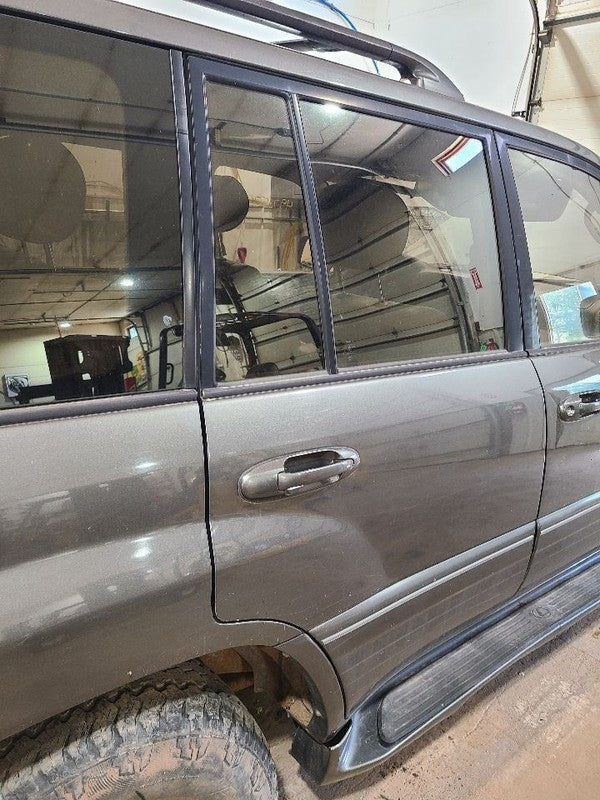 Passenger Right Rear Side Door Fits 98-02 LEXUS LX470 667793