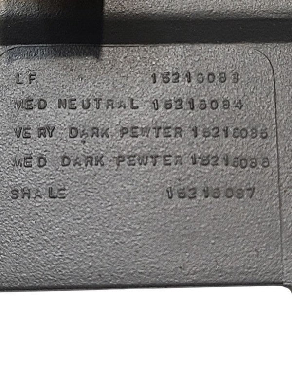SILVRDO25 2005 Glove Box 668077