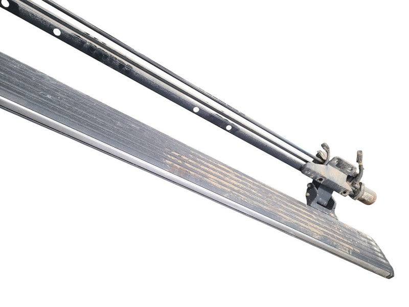 F150      2021 Running Board 680760