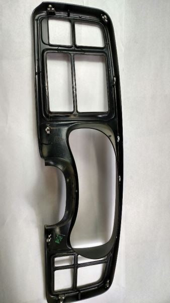 SUBURBN15 2004 Dash Bezel 255399