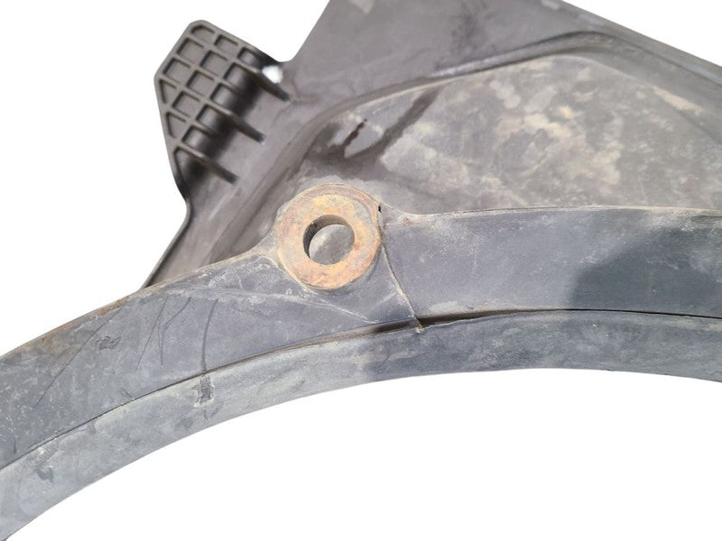 RAM3500   2005 Radiator Shroud 617079