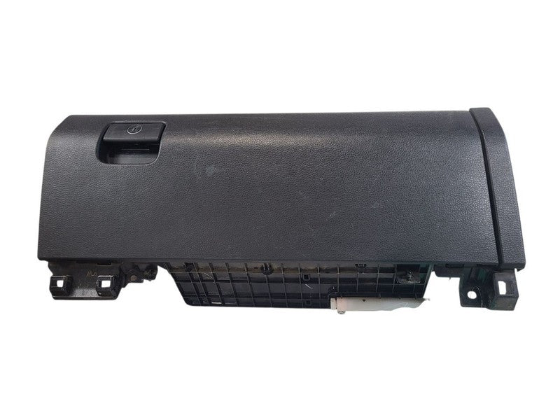 TUNDRA    2016 Glove Box 662484