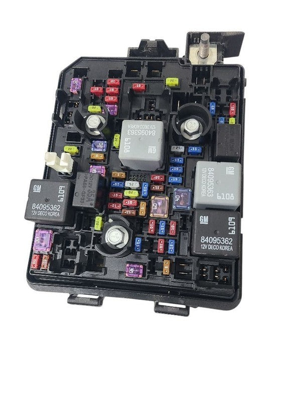 Fuse Box Engine L3T With Tow Package Opt V92 Fits 23-25 TRAILBLAZER 65