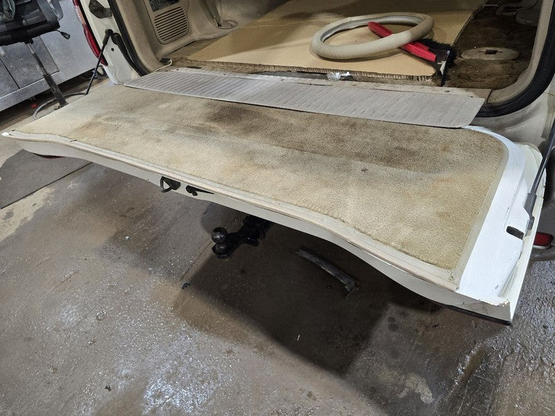 Trunk/Hatch/Tailgate Lower Fits 98-07 LAND CRUISER 632024