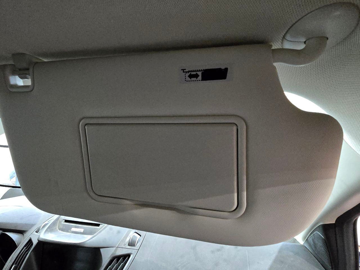 Passenger Sun Visor Without Sunroof With Illumination Fits 13-19 ESCAP