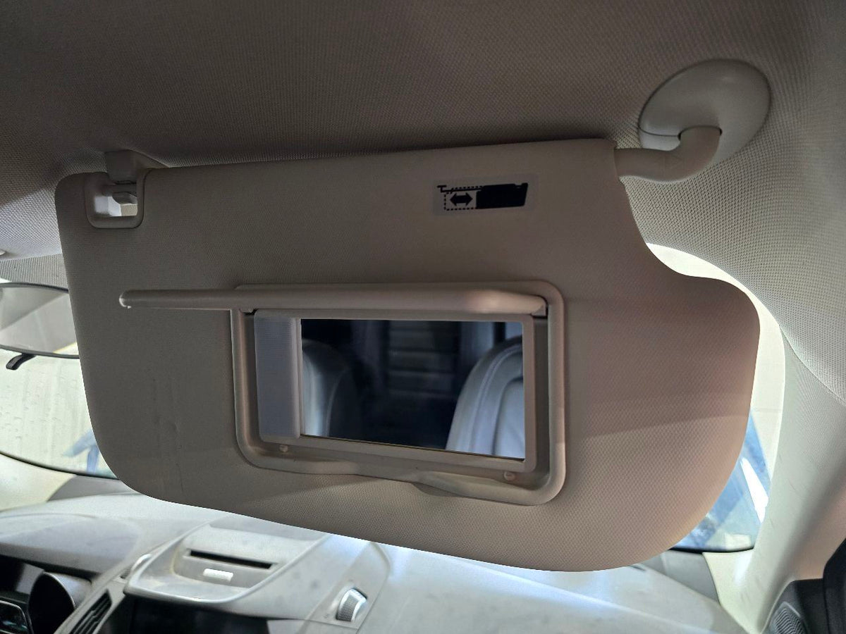 Passenger Sun Visor Without Sunroof With Illumination Fits 13-19 ESCAP