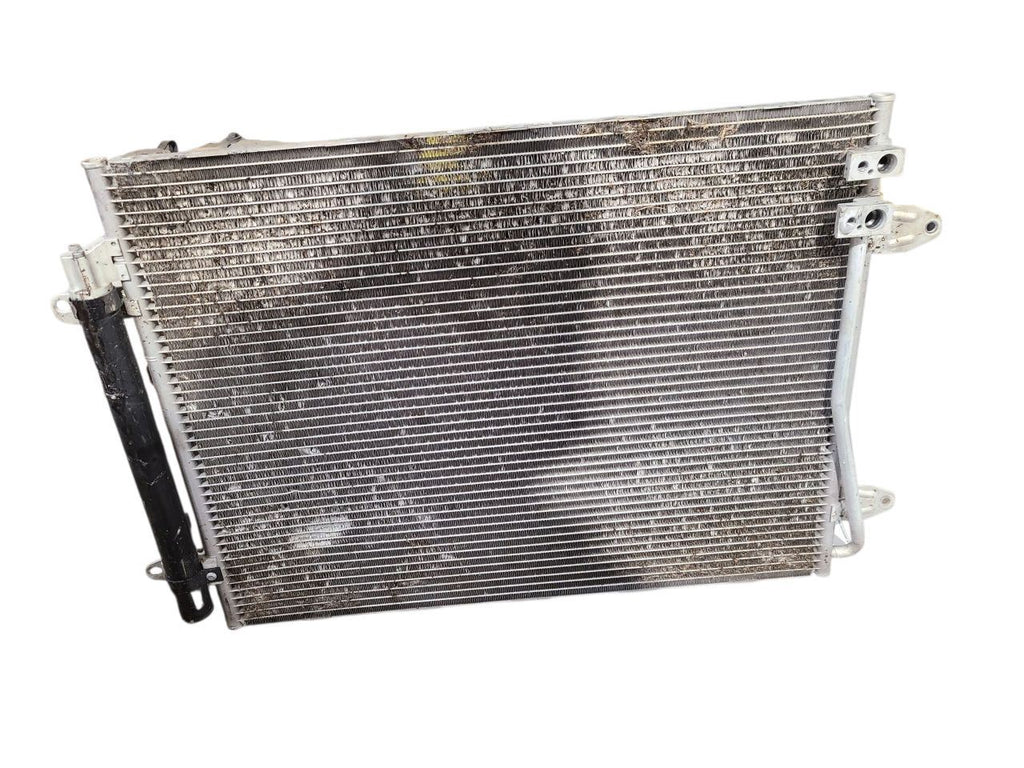 AC Condenser Fits 18-22 PASSAT 648898
