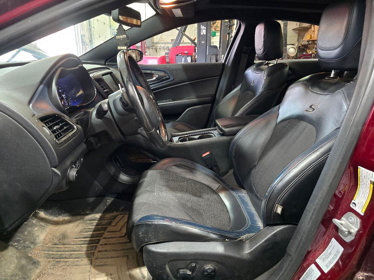 200       2015 Seat Belt Rear 644783