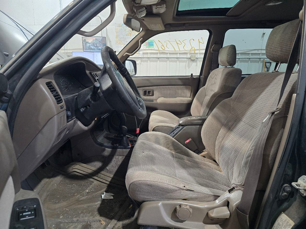 4 RUNNER  1998 Seat Belt Rear 638002