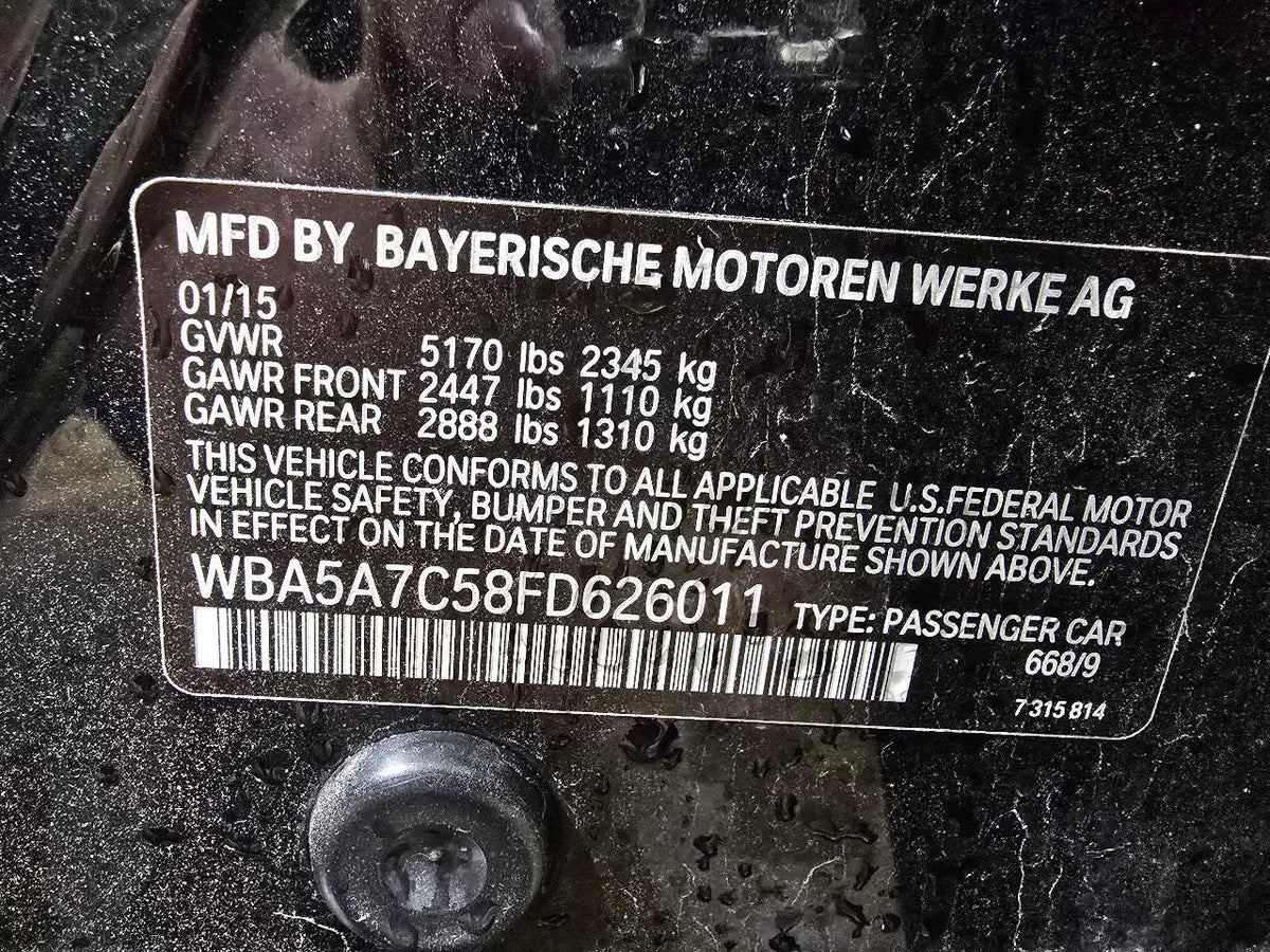 528I      2015 Seat Belt Rear 615172