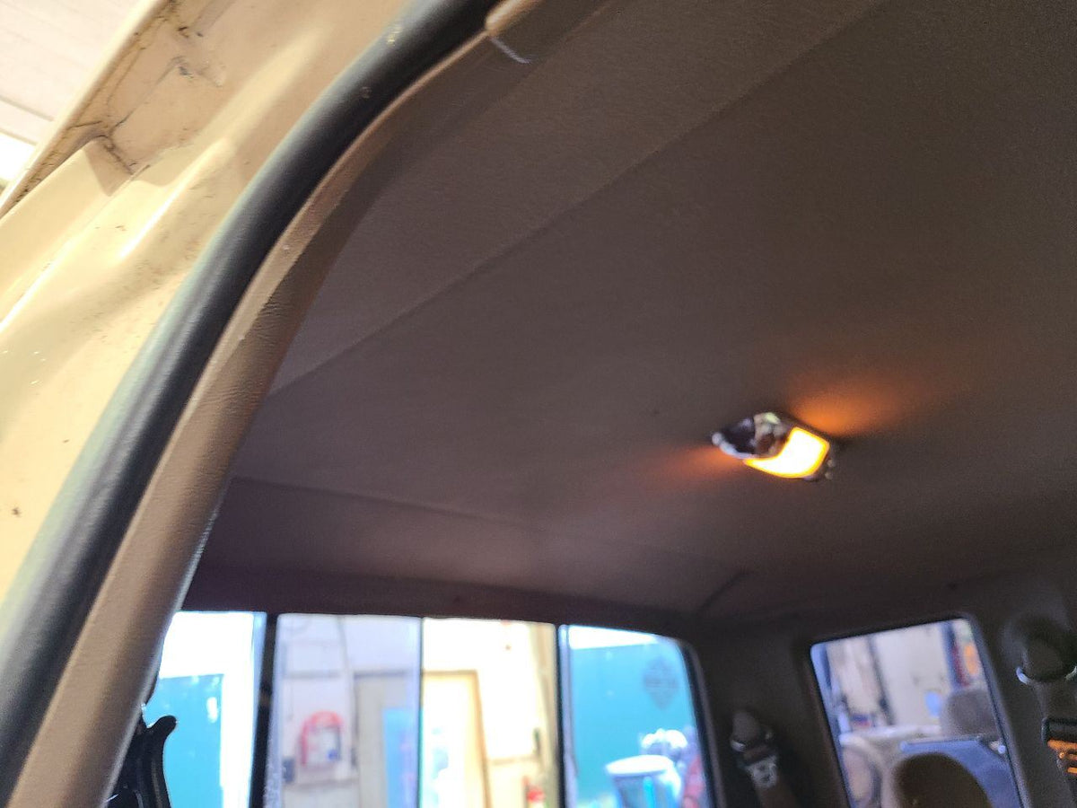 F150      1992 Headliner 678307
