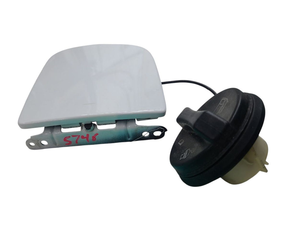 CORVETTE  2010 Fuel Filler Door 680923