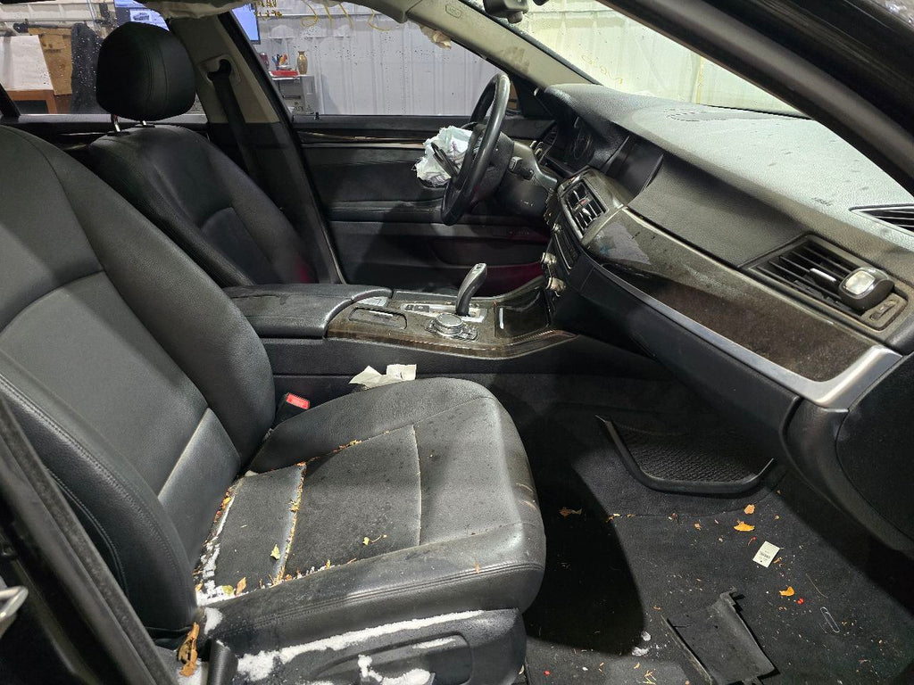 528I      2015 Seat Belt Rear 615172