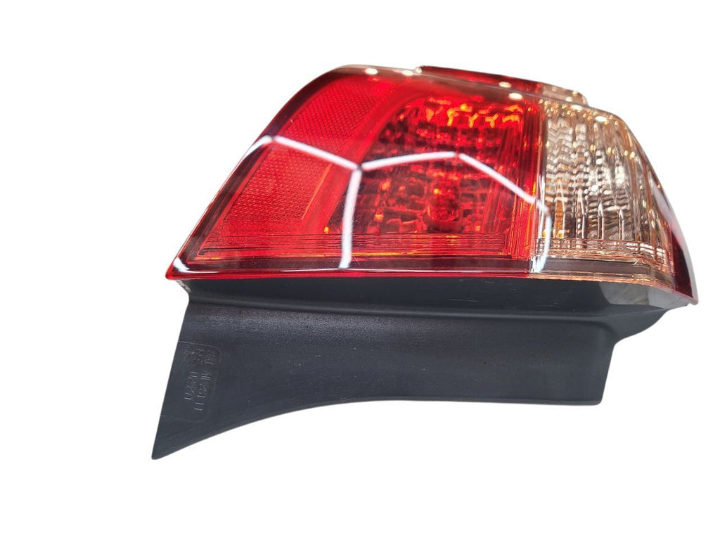 Driver Tail Light Sedan Quarter Panel Mounted Fits 17-19 COROLLA 67806